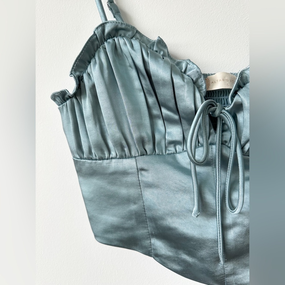 Altar’d State Satin Tie Corset Crop Sweetheart Ruffle Top Blue Small - Picture 2 of 9